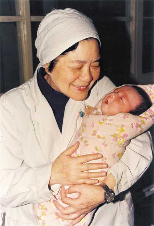 高龄二胎做试管婴儿对女性身体影响如何，北京第三代试管排名前十